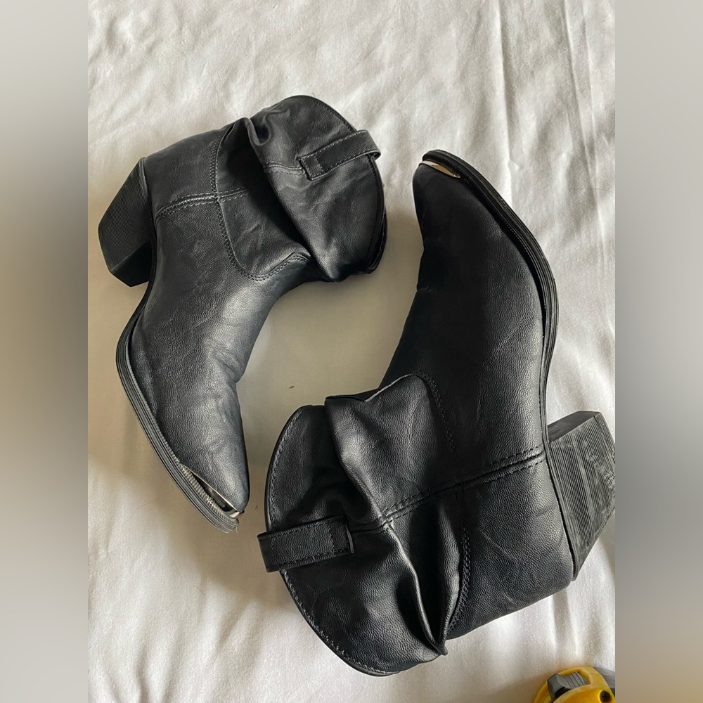 Dingo slouch ankle boots
